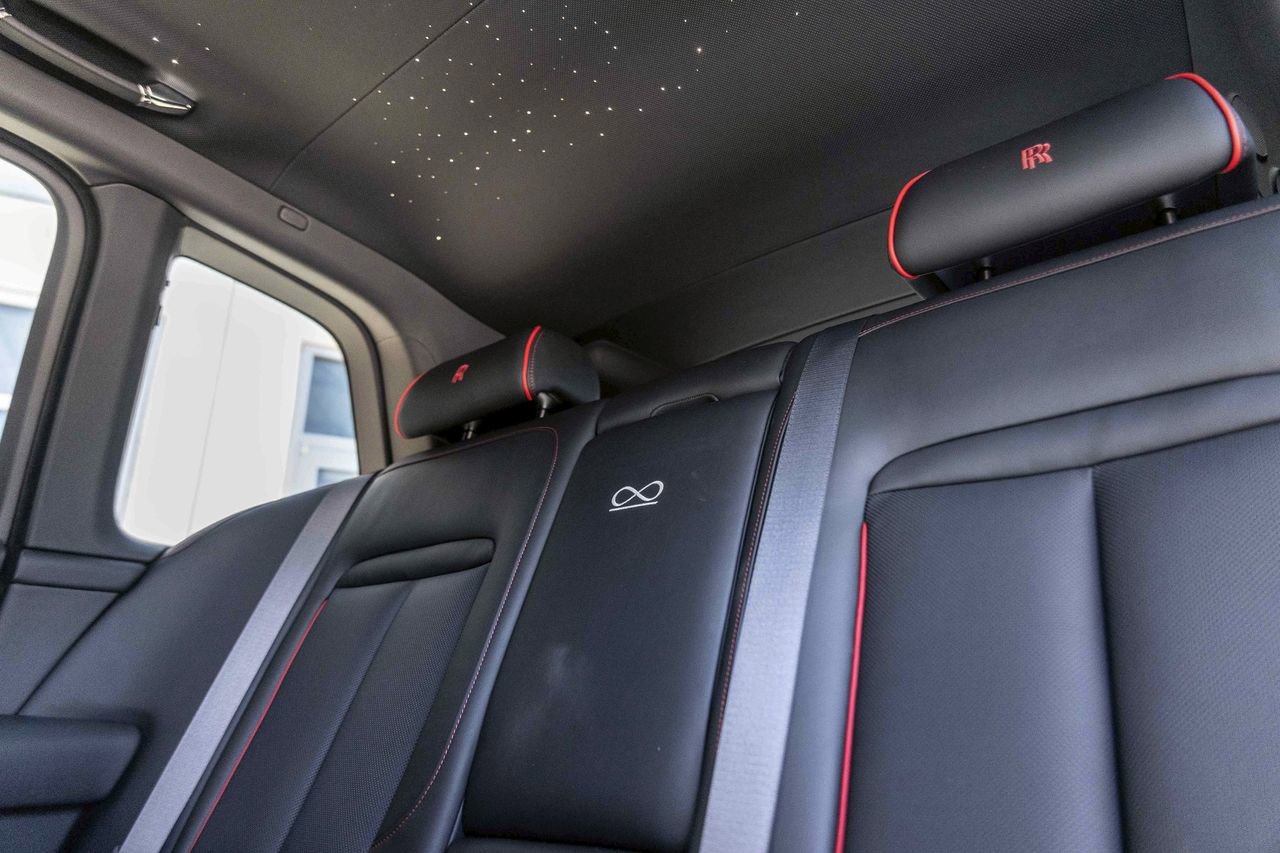 New 2026 Rolls-Royce Cullinan Black Badge image 49