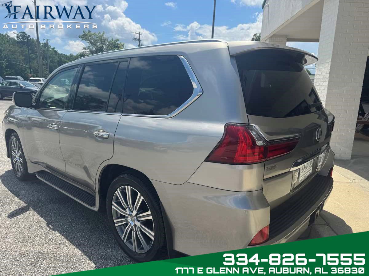 Used 2016 Lexus LX 570 4WD w/ Luxury Package image 8