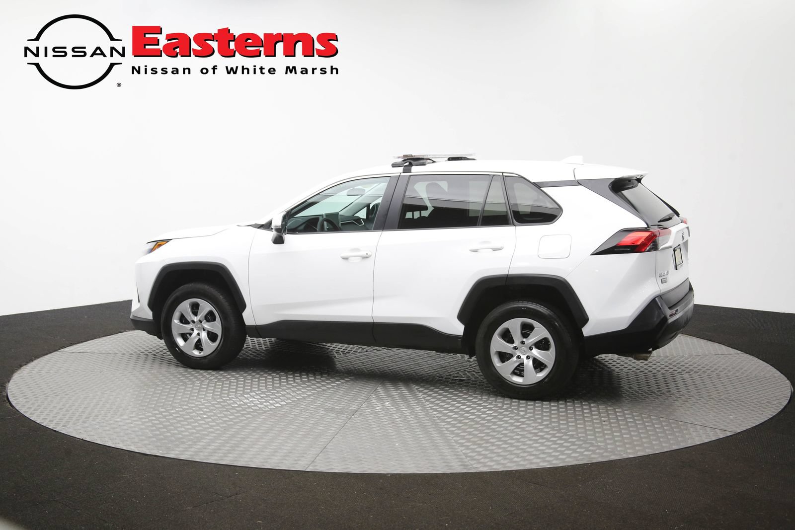 Used 2023 Toyota RAV4 LE AWD/4WD image 61