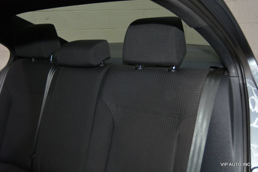 Used 2015 Volkswagen Jetta SE FWD image 25