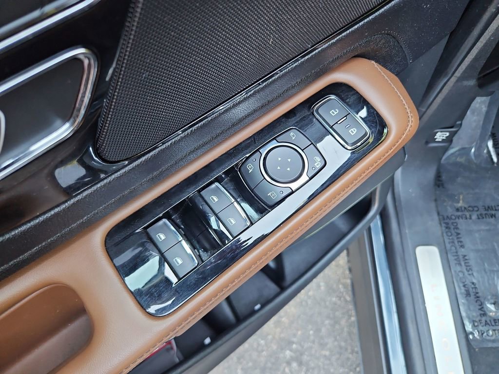 Used 2023 Lincoln Aviator Reserve w/ Equipment Group 201A image 30