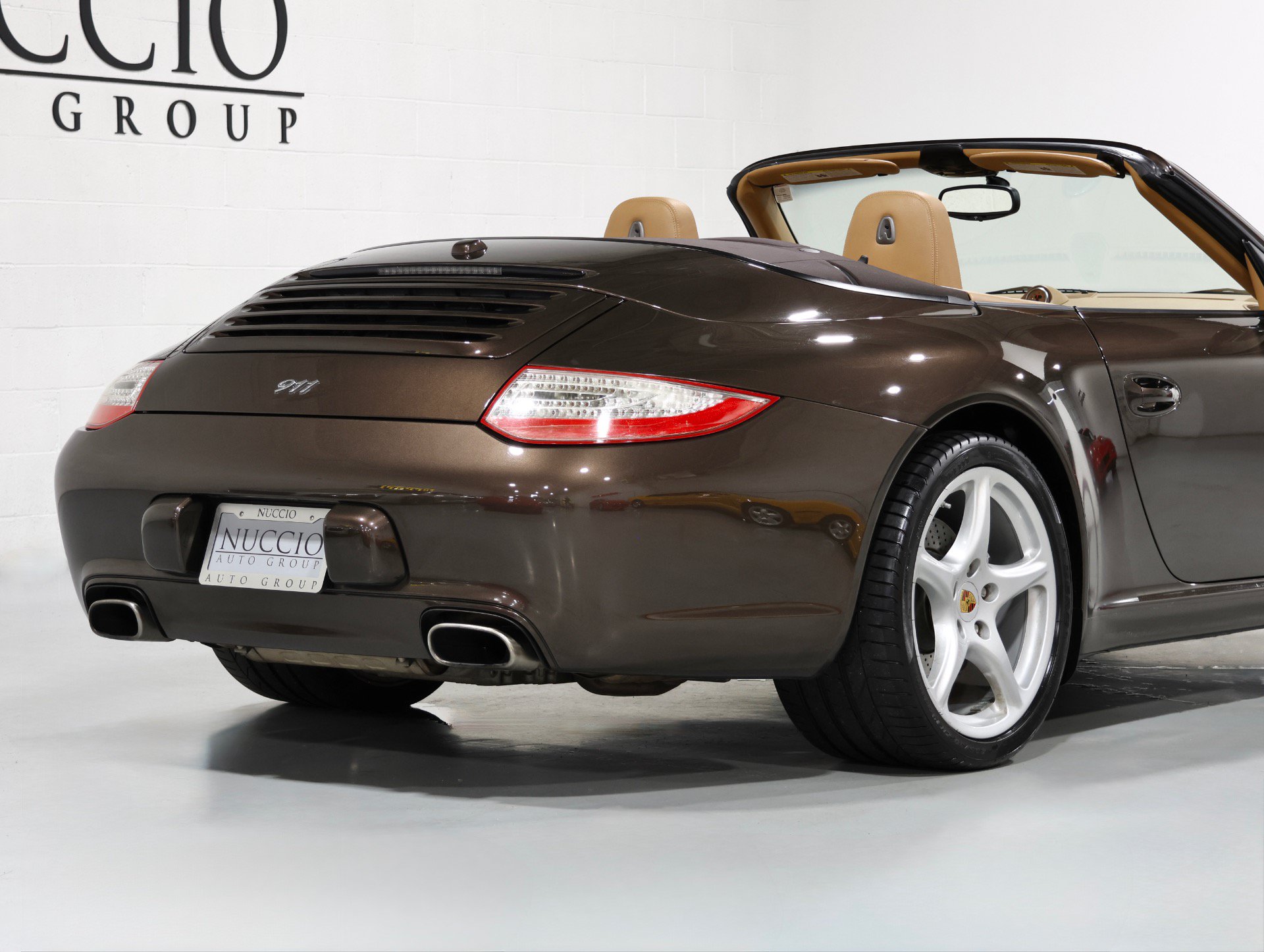 Used 2011 Porsche 911 Cabriolet image 54