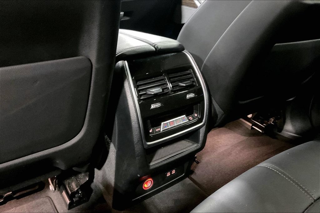 Used 2024 BMW X5 sDrive40i w/ Premium Package RWD image 31