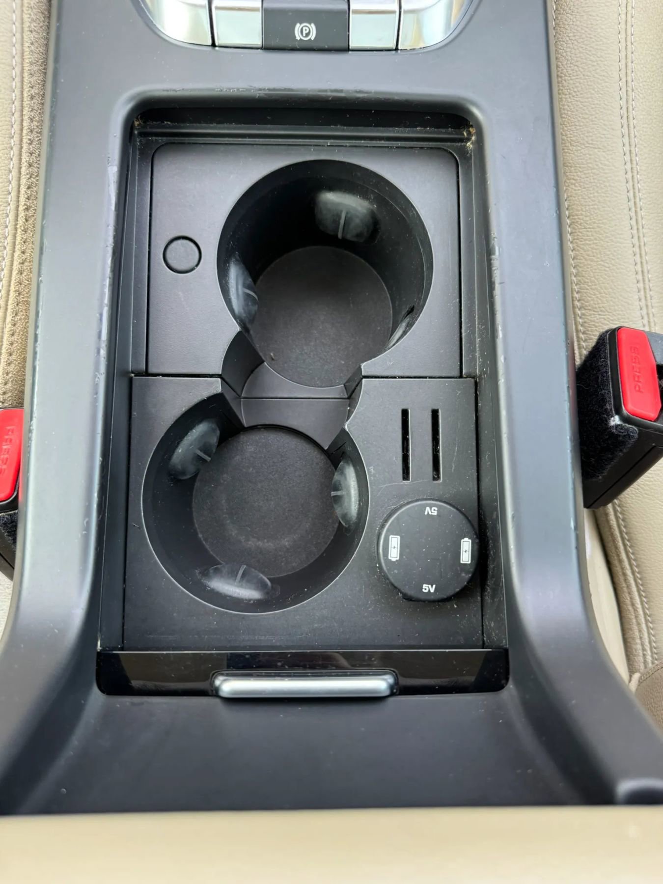 Used 2018 Land Rover Discovery Sport HSE image 55