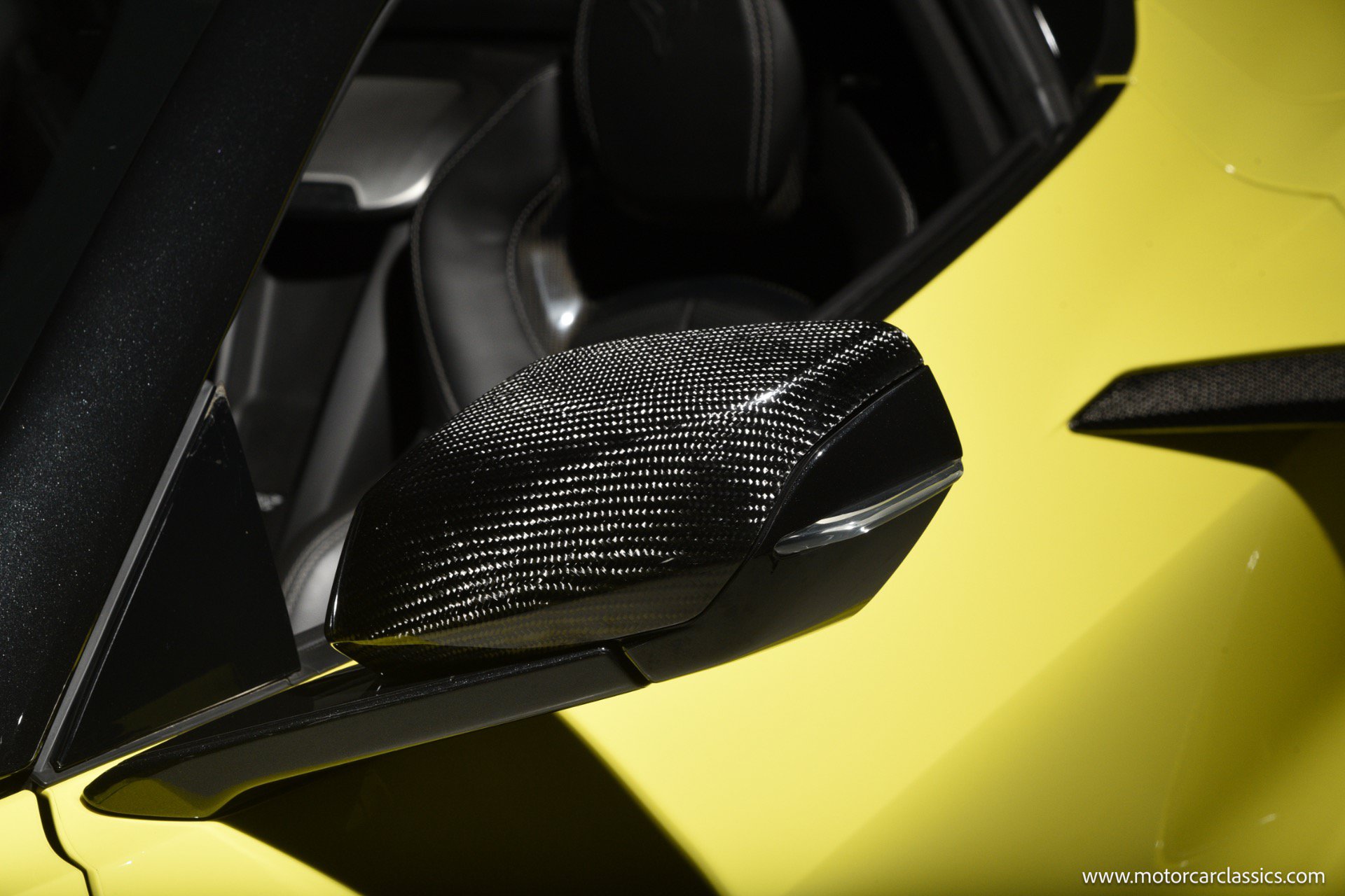 Used 2024 Chevrolet Corvette Z06 RWD image 16