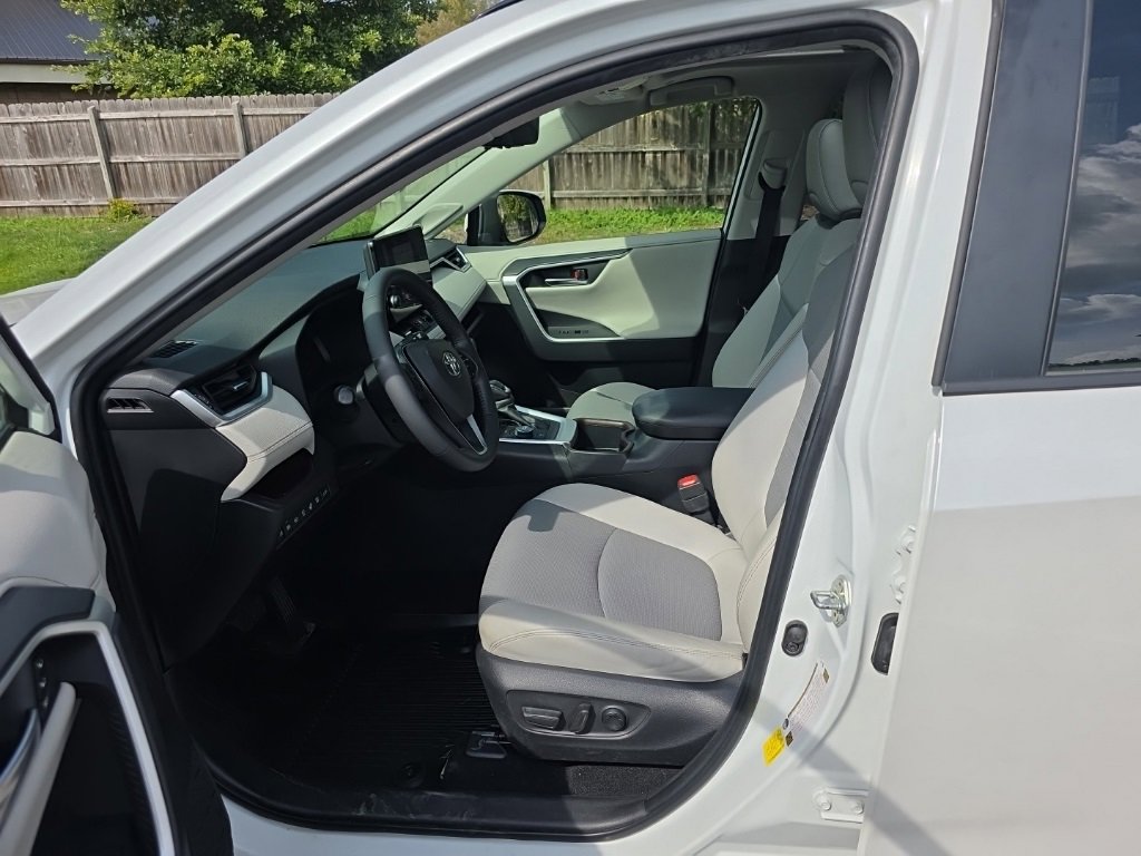 Used 2024 Toyota RAV4 Limited image 5