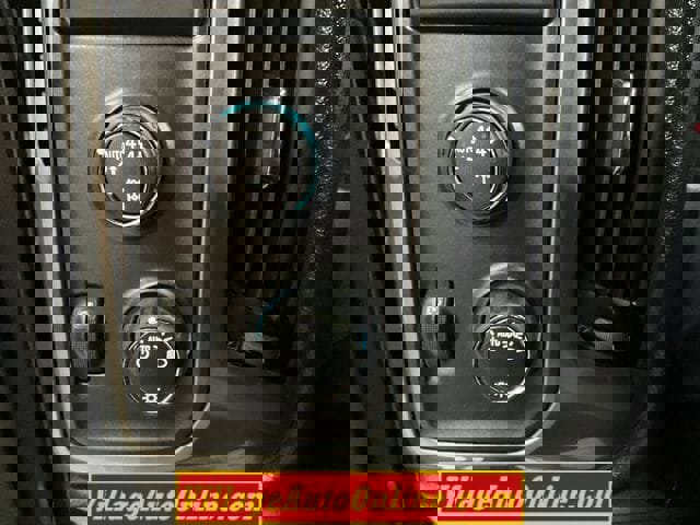 Used 2019 Chevrolet Silverado 1500 LT image 18