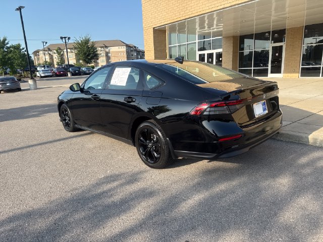 Used 2025 Honda Accord SE image 2