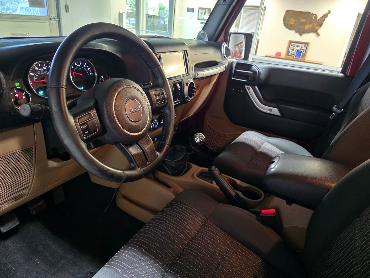 Used 2012 Jeep Wrangler Unlimited Sahara w/ Max Tow Pkg AWD/4WD image 16