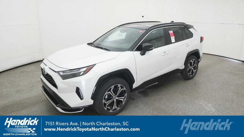 New 2025 Toyota RAV4 XSE w/ Premium Package