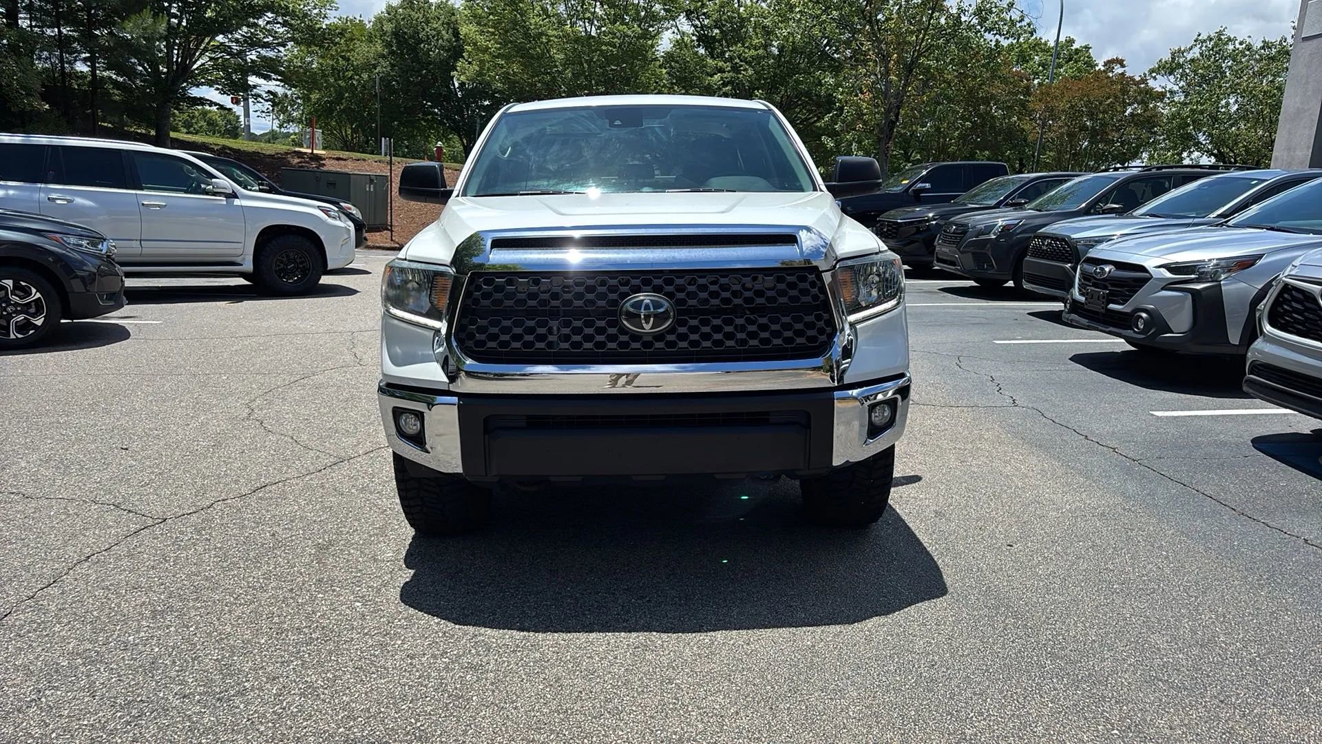 Used 2020 Toyota Tundra SR5 w/ SR5 Upgrade Package image 2