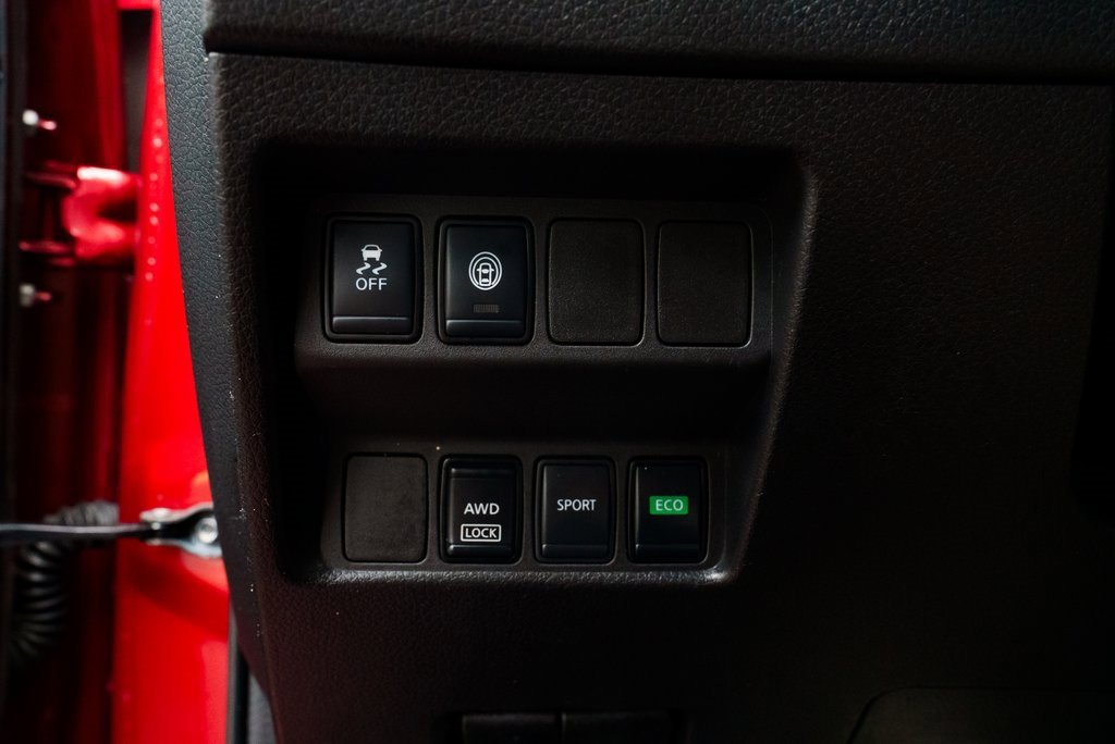 Used 2021 Nissan Rogue Sport S image 19