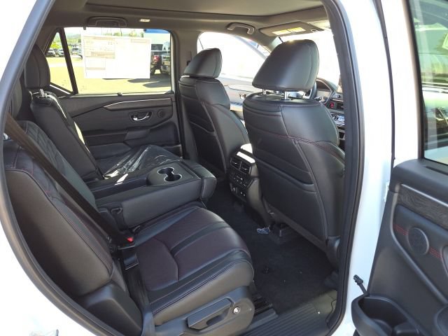 New 2026 Honda Pilot Black Edition image 8