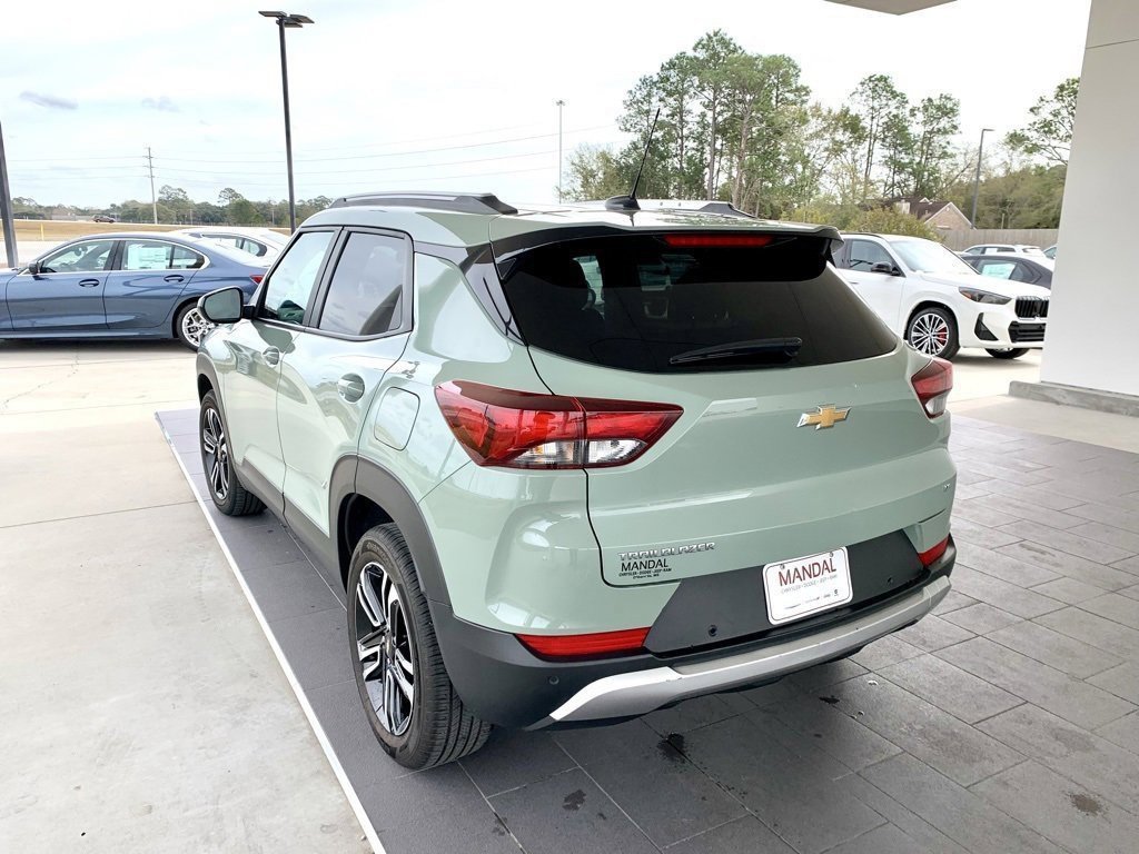 Used 2025 Chevrolet TrailBlazer LT w/ Convenience Package image 7