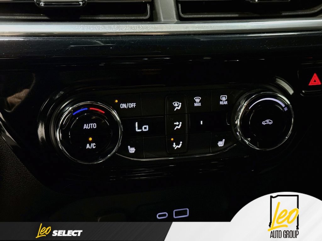 Used 2024 Chevrolet Trax RS FWD image 18