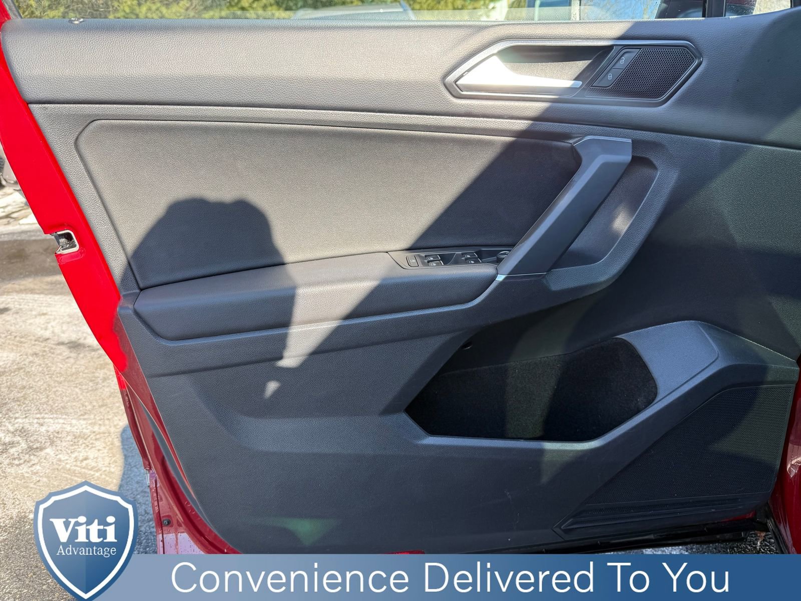 Used 2018 Volkswagen Tiguan SE image 16