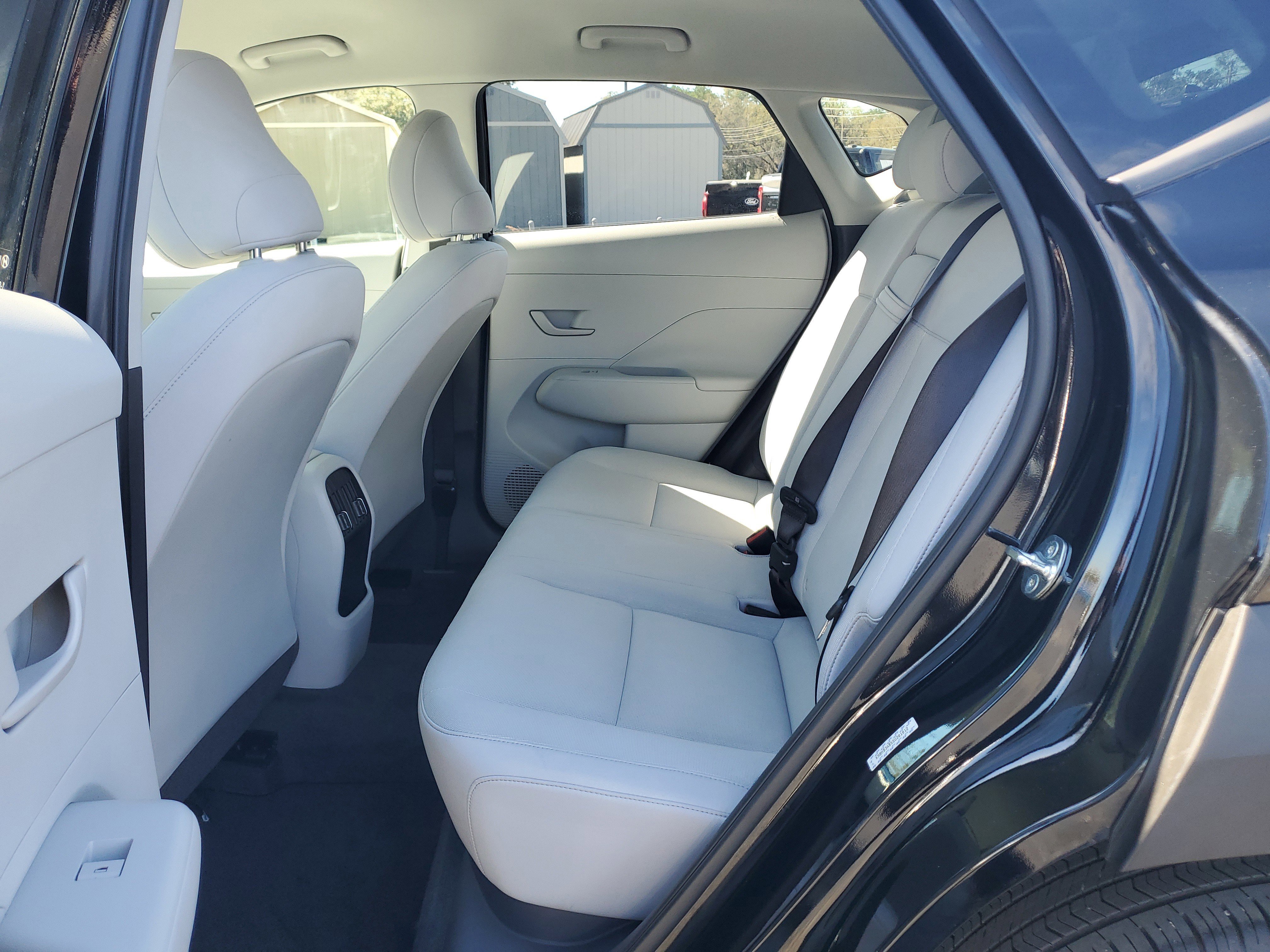 Used 2025 Hyundai Kona SEL image 24