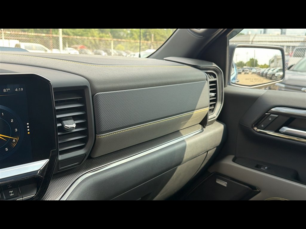 Used 2022 Chevrolet Silverado 1500 ZR2 AWD/4WD image 16