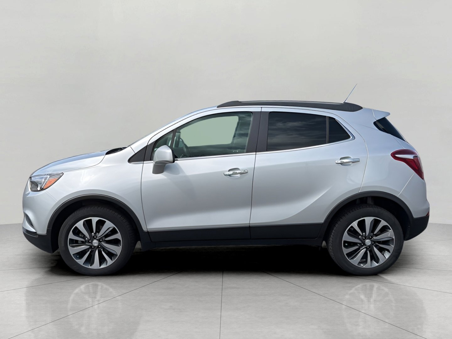 Used 2021 Buick Encore Preferred w/ Safety Package AWD/4WD image 4