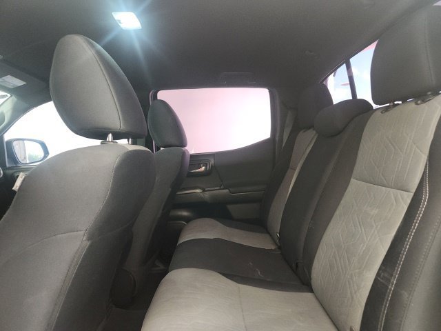 Certified 2021 Toyota Tacoma TRD Off-Road AWD/4WD image 10