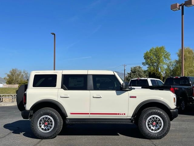 New 2026 Ford Bronco Outer Banks w/ Sasquatch Package image 2