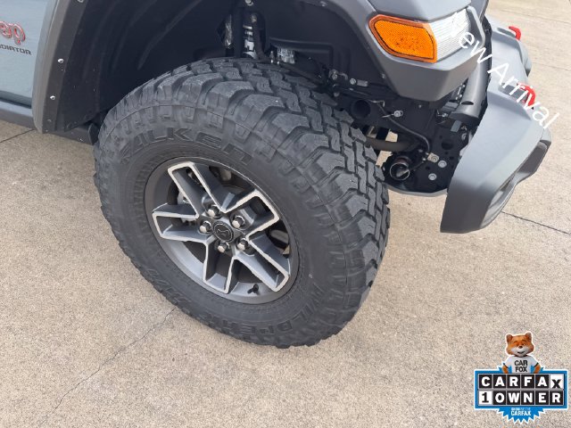 Used 2024 Jeep Gladiator Mojave w/ Technology Group AWD/4WD image 16