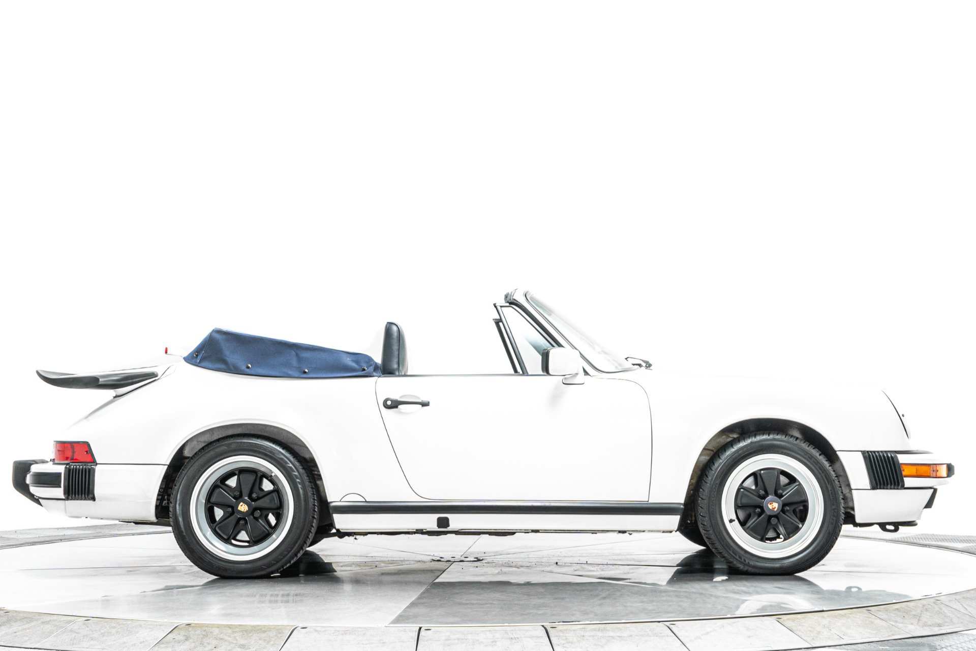 Used 1989 Porsche 911 Carrera RWD image 47