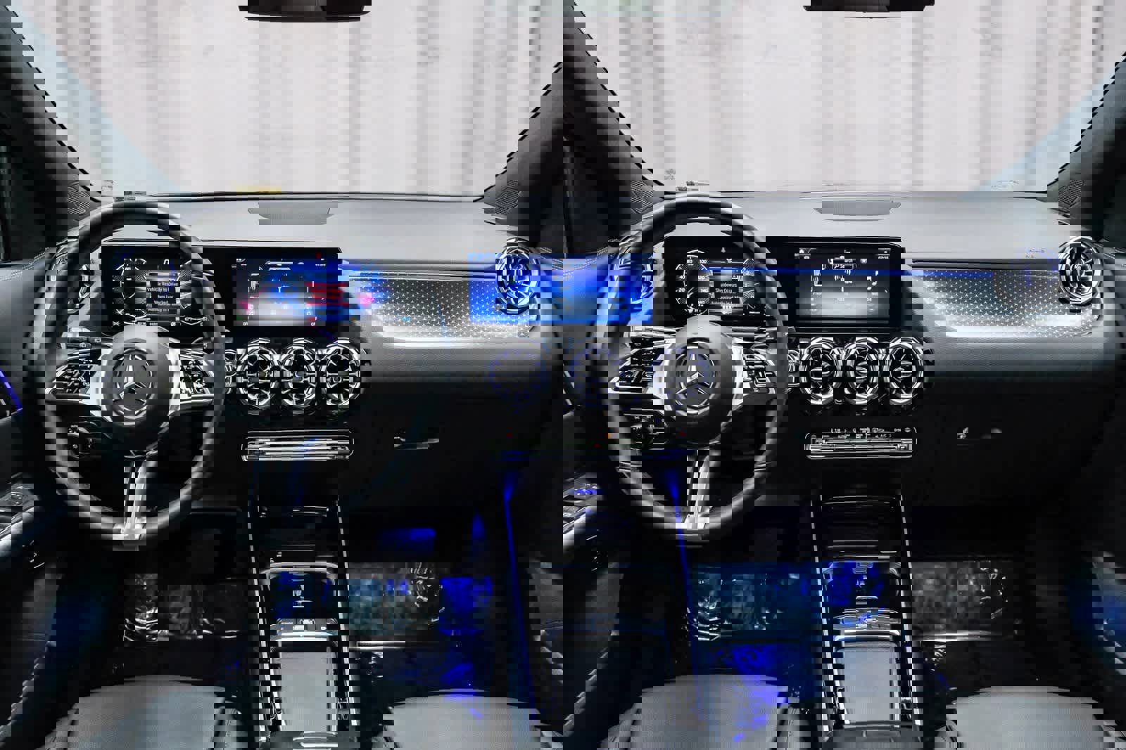 Certified 2025 Mercedes-Benz GLA 250 image 13