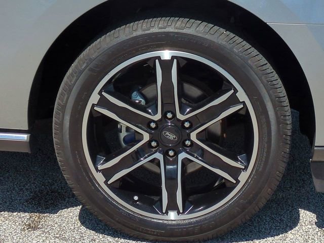 Used 2020 Ford Expedition Limited w/ Special Edition Package image 11