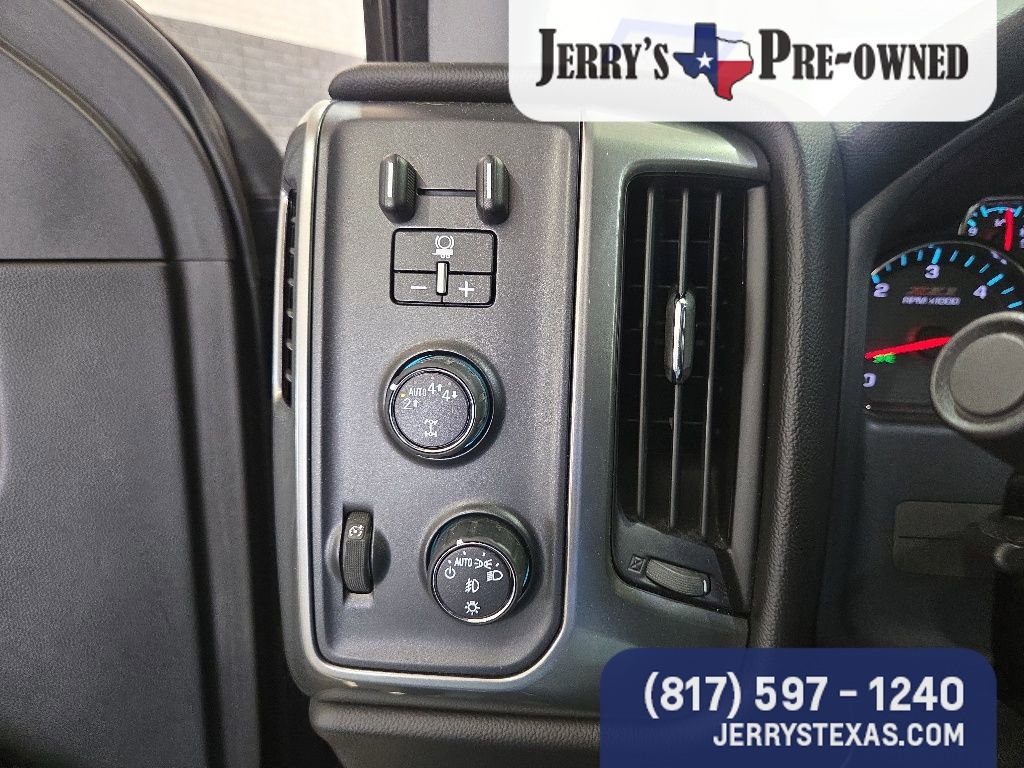 Used 2018 Chevrolet Silverado 1500 LT w/ All Star Edition AWD/4WD image 13