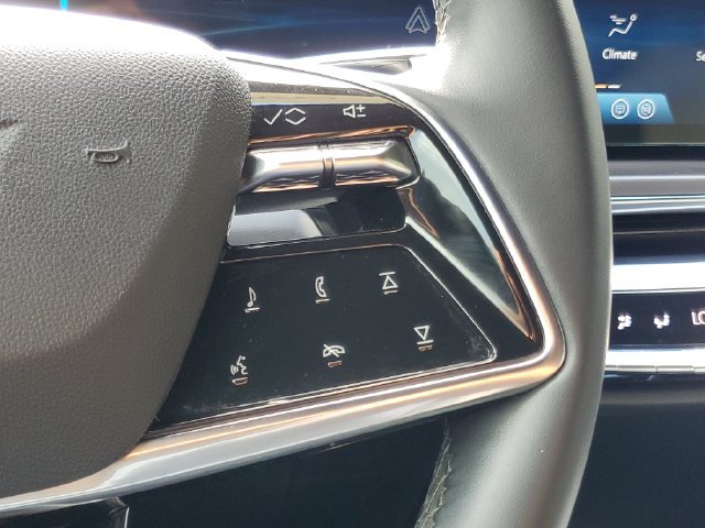 Used 2024 Cadillac Lyriq Tech RWD image 20