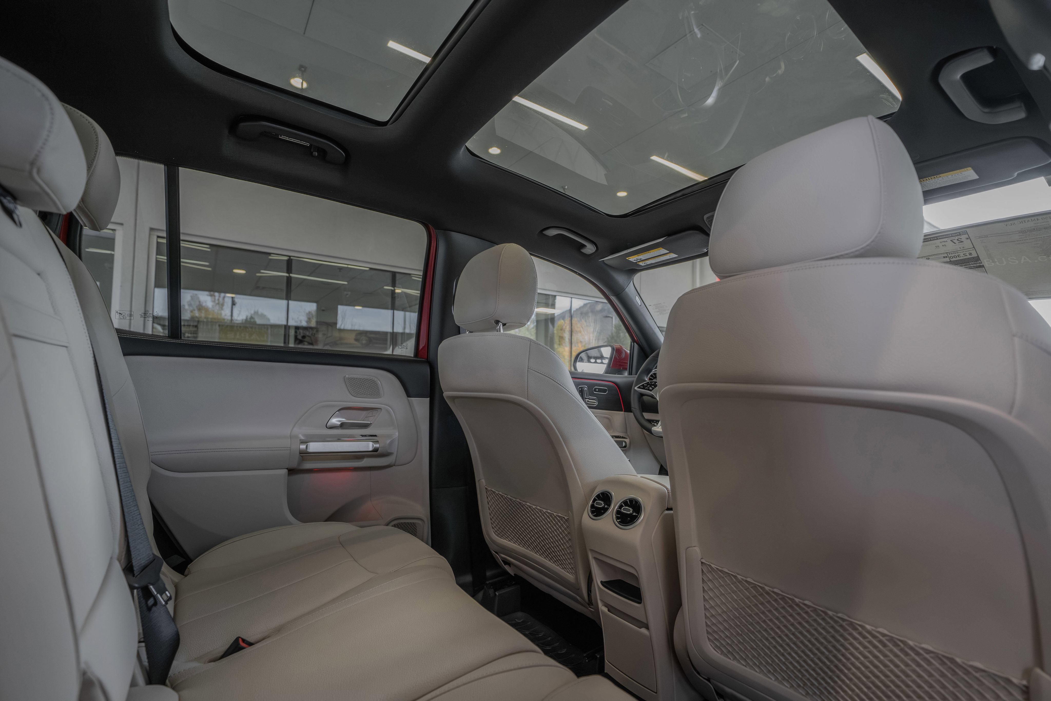 Certified 2026 Mercedes-Benz GLB 250 4MATIC image 28