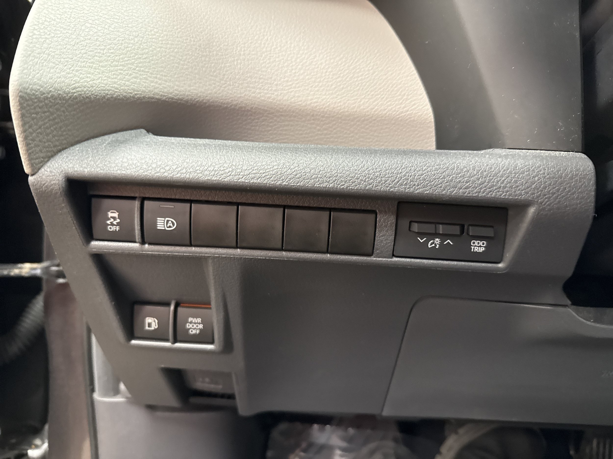 Used 2023 Toyota Sienna LE FWD image 13