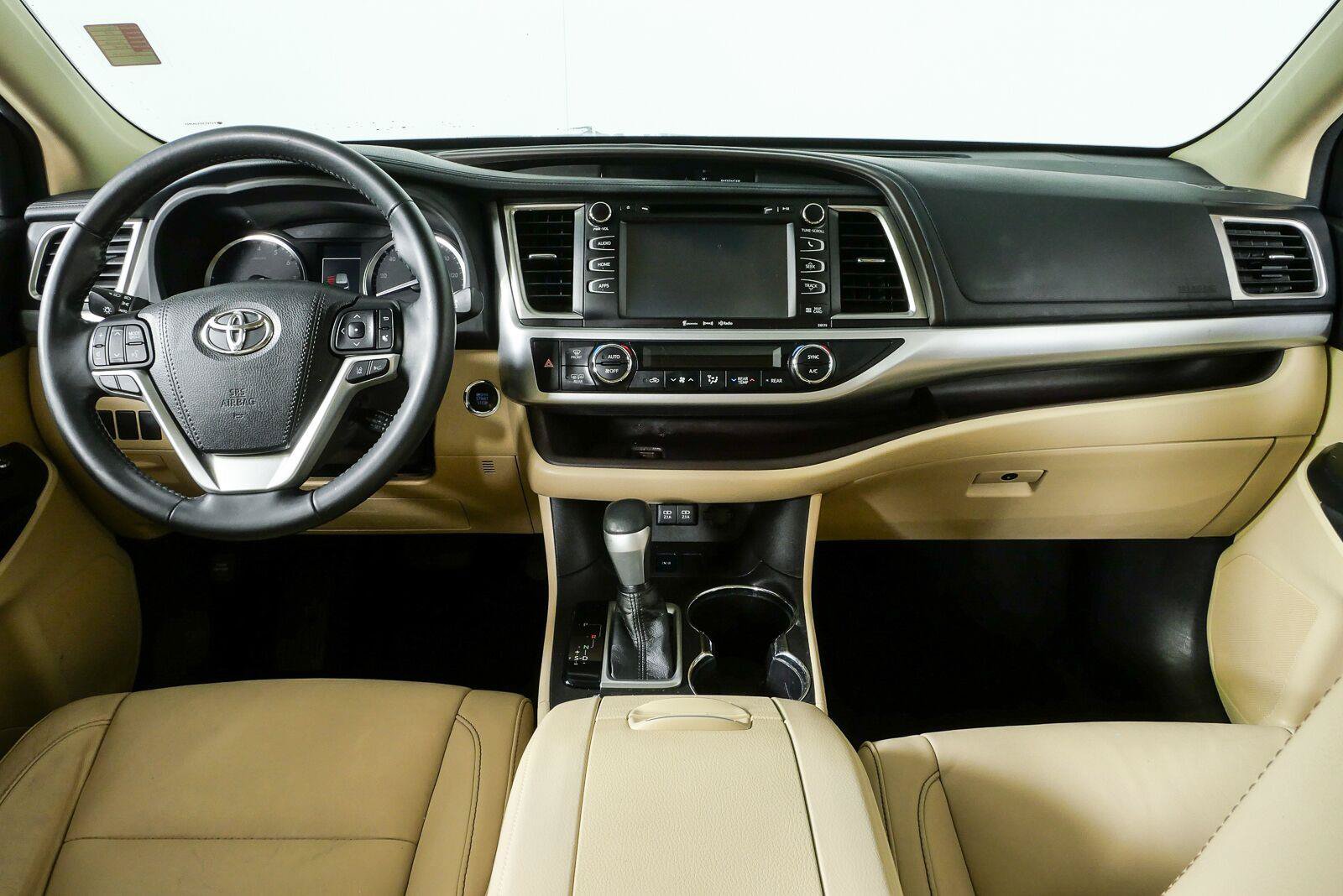 Used 2018 Toyota Highlander XLE FWD image 19