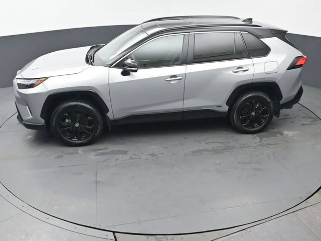 Used 2025 Toyota RAV4 XSE w/ Weather Package AWD/4WD image 38