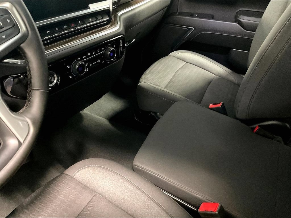 Used 2023 Chevrolet Silverado 1500 LT AWD/4WD image 20