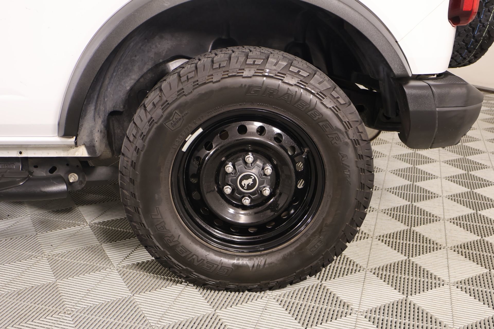 Used 2023 Ford Bronco Black Diamond AWD/4WD image 19