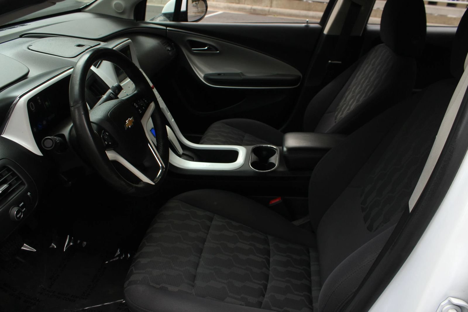Used 2013 Chevrolet Volt w/ Enhanced Safety Package 1 FWD image 14