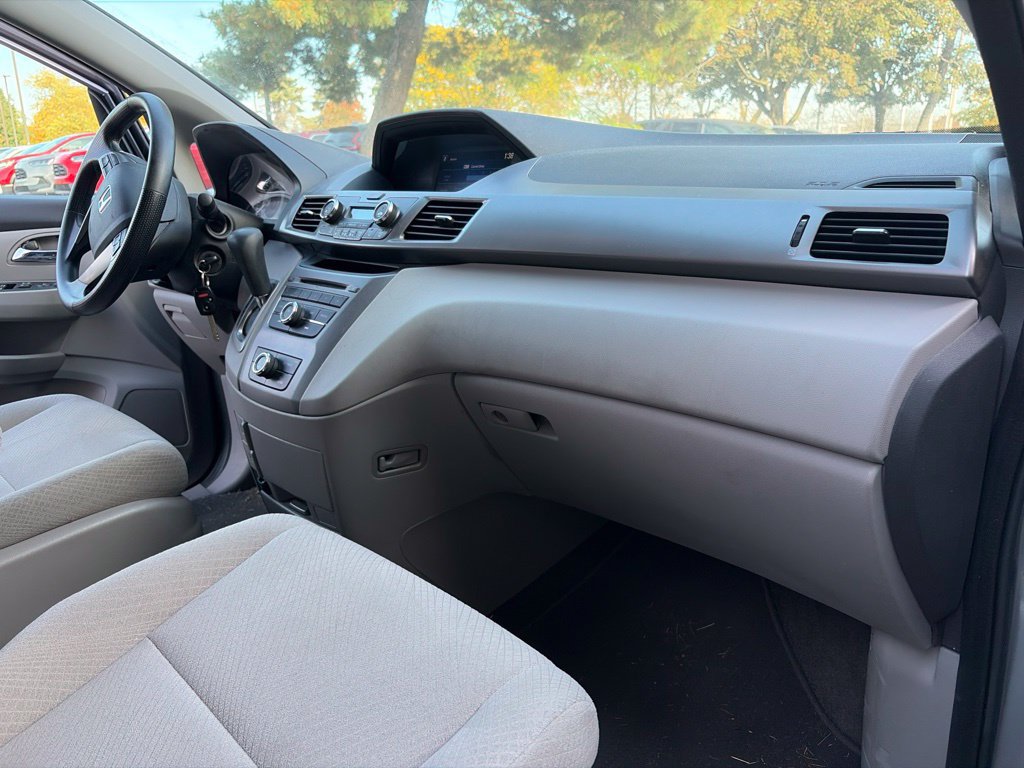Used 2016 Honda Odyssey LX image 24