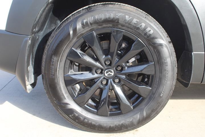 Certified 2025 MAZDA CX-50 AWD 2.5 S w/ Premium Package image 9