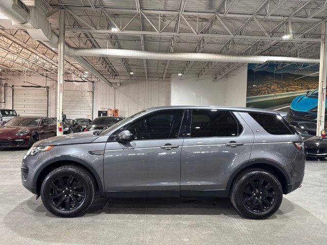 Used 2016 Land Rover Discovery Sport SE image 34