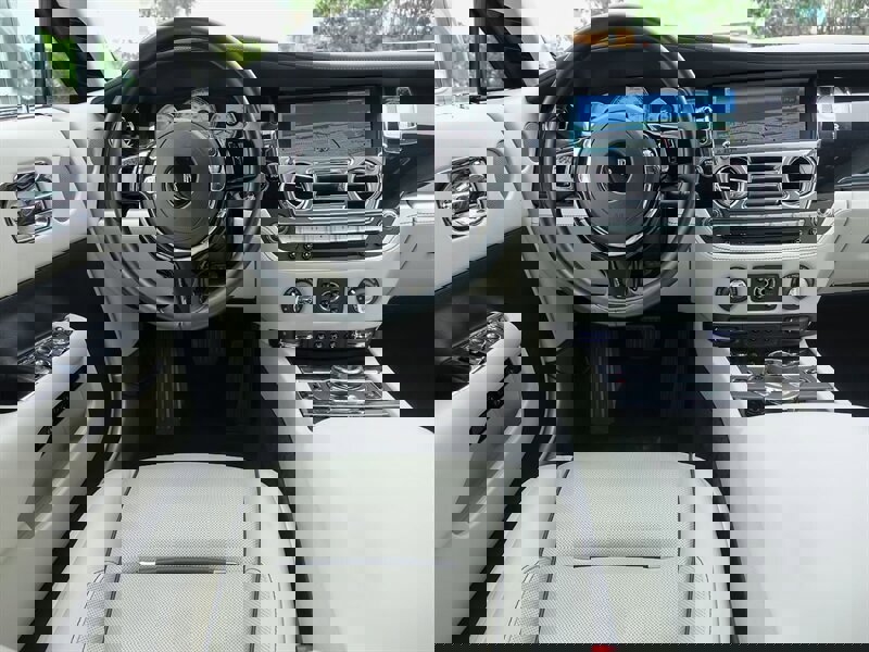 Used 2016 Rolls-Royce Wraith image 19