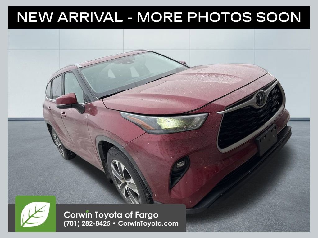 Used 2024 Toyota Highlander XLE