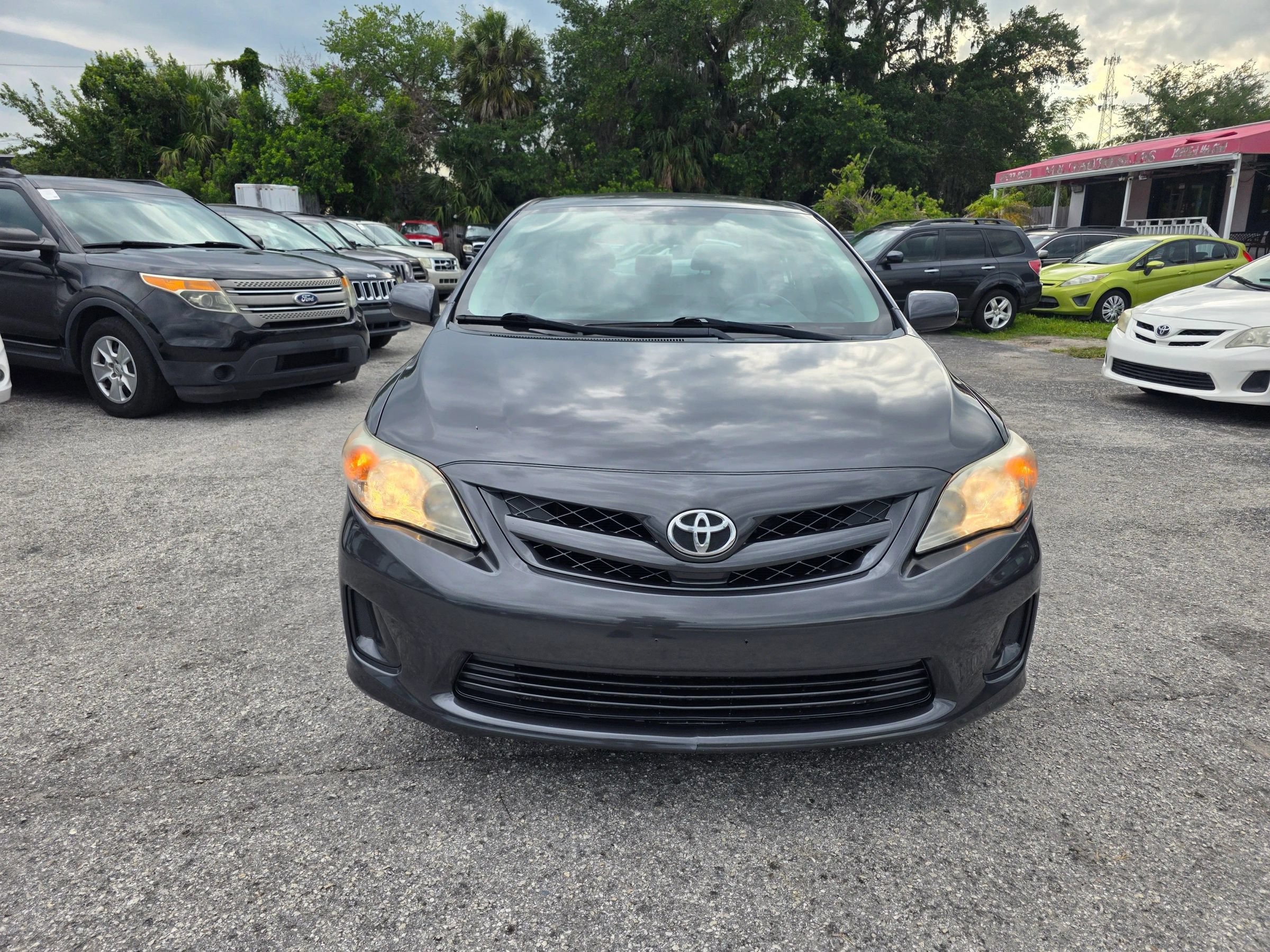 Used 2012 Toyota Corolla LE FWD image 2