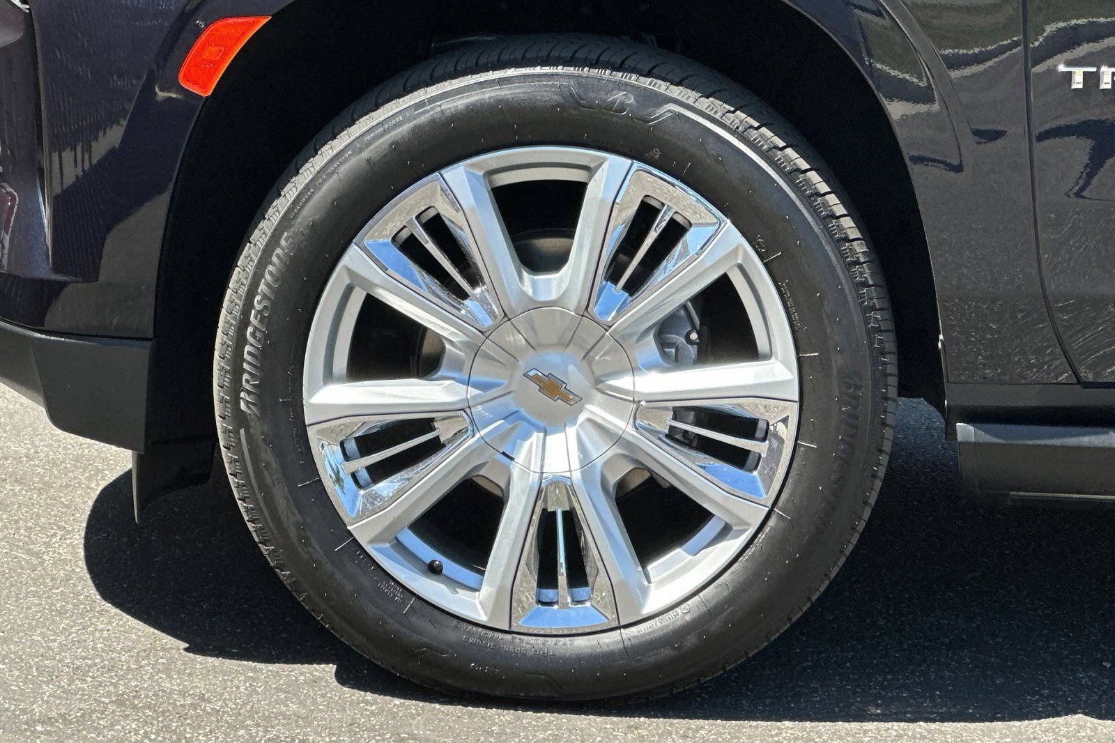 Certified 2023 Chevrolet Tahoe High Country w/ Premium Package AWD/4WD image 28