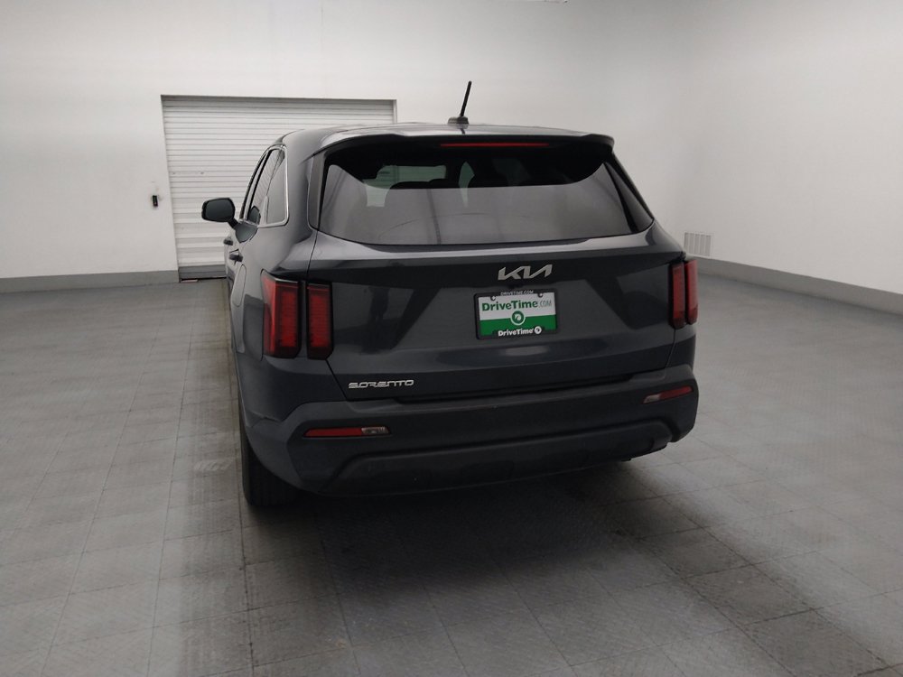 Used 2023 Kia Sorento LX FWD image 6
