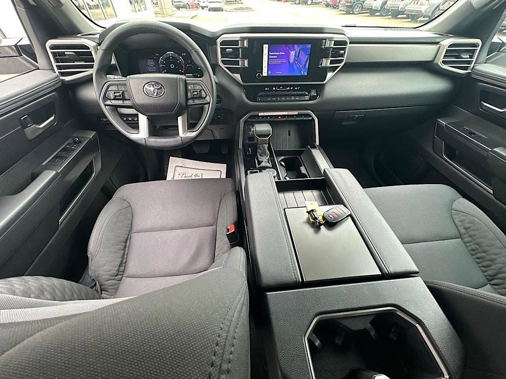 Certified 2025 Toyota Sequoia SR5 AWD/4WD image 20