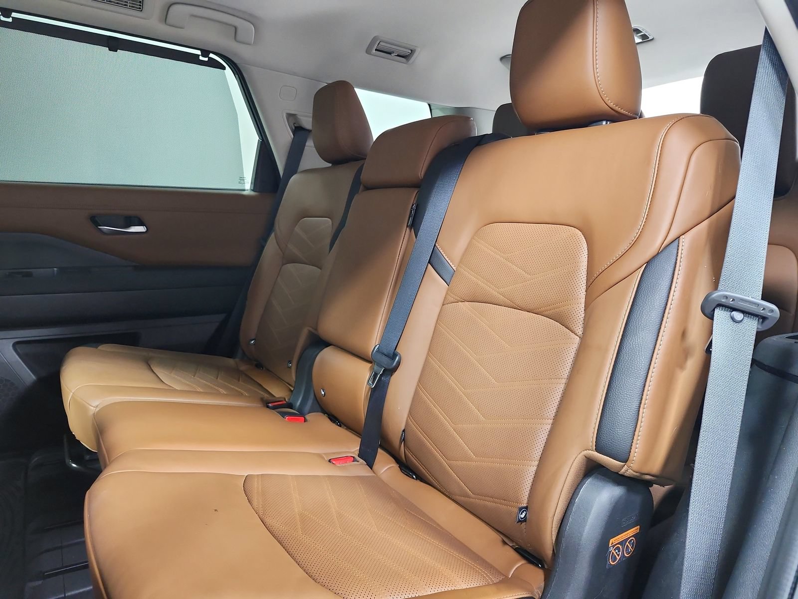 Used 2023 Nissan Pathfinder Platinum w/ Cargo Package AWD/4WD image 36