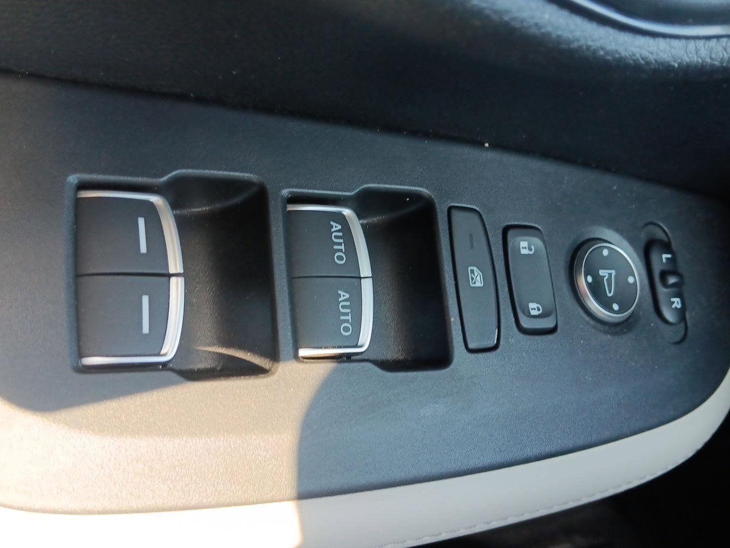 Used 2026 Honda HR-V EX-L image 22