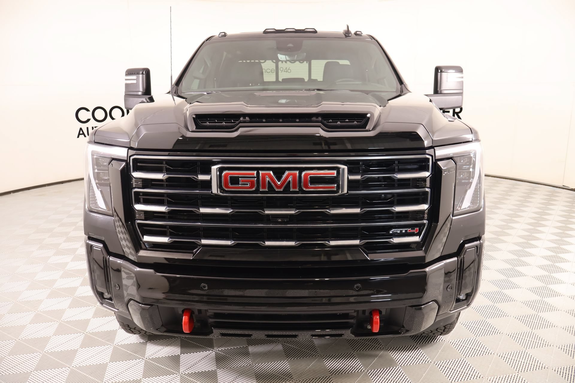 Used 2026 GMC Sierra 2500 AT4 w/ AT4 Premium Plus Package AWD/4WD image 9